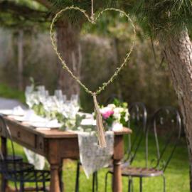 Hängande Hjärta med Gröna Blad