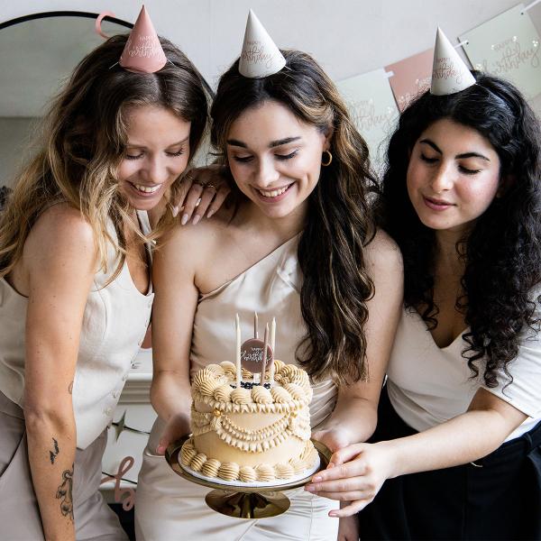 Partyhattar Happy Birthday Krmrosa/Krmvit 6-pack