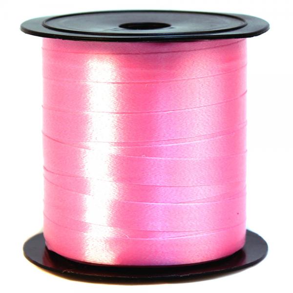 Forma Di Cuore Rosa Fatta Di Lana Soffice Immagine Stock - Immagine di