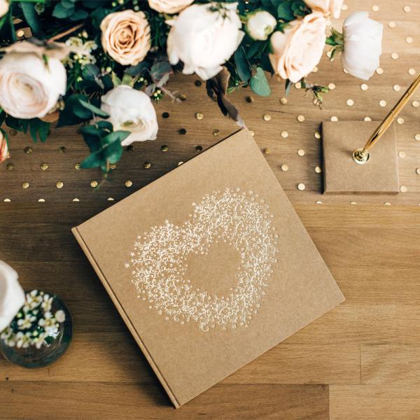 Gästbok med Hjärta