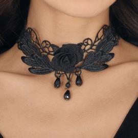 Broderad Choker med Svart Ros