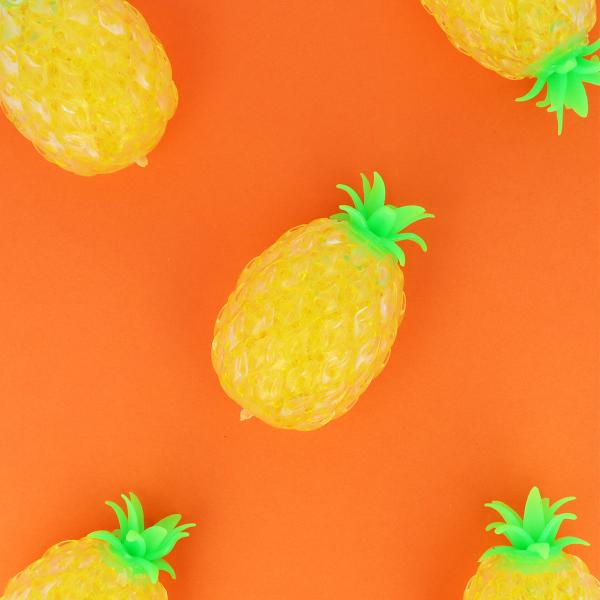 Klämleksak Ananas med Kulor 11 cm