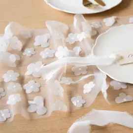 Bordslöpare Blommor Vit