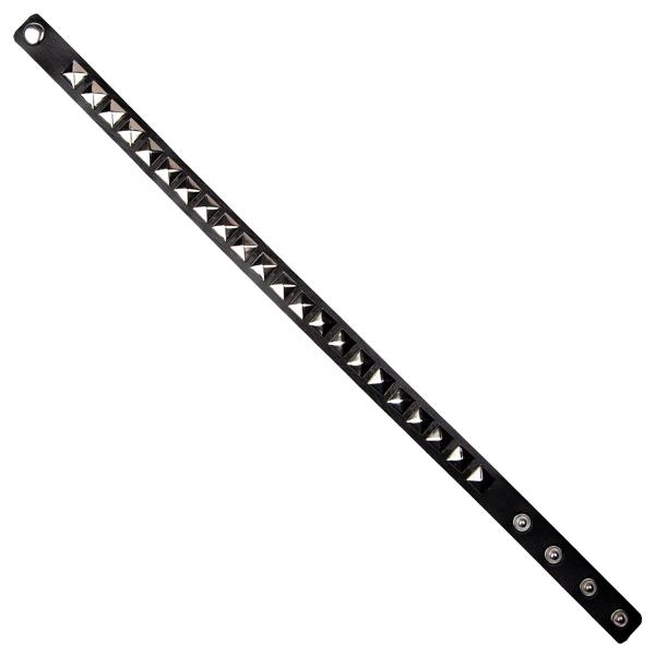 Chokerhalsband med Pyramidnitar
