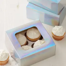 Regnb&aring;gsskimrande Bakelsekartonger