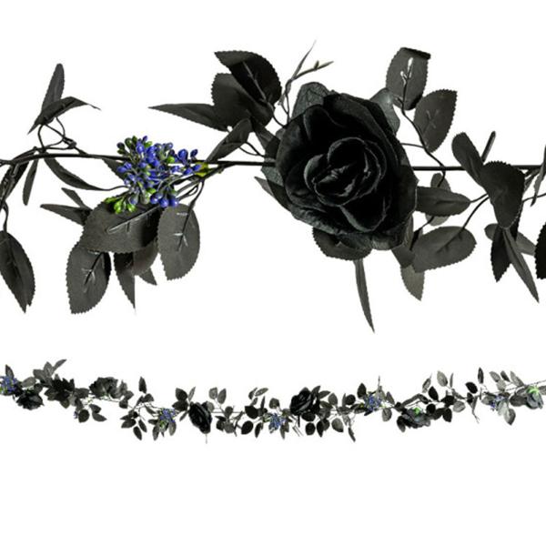Blomgirlang med Rosor & Bär