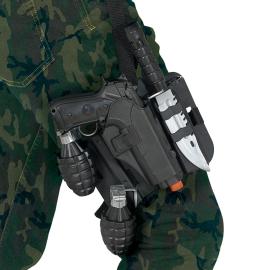 Milit&auml;rset med L&aring;tsasvapen & Benh&ouml;lster