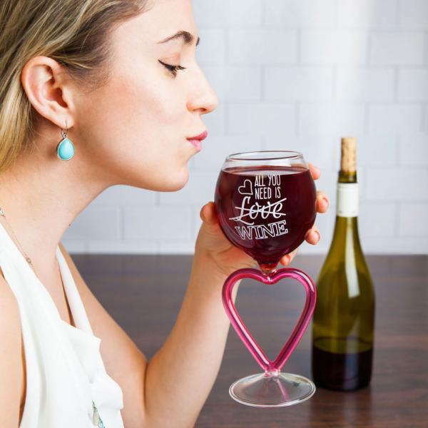 Allt Du Behöver Är Vin Glas