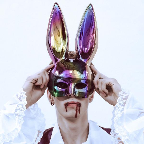 Mörk Iriserande Kaninmask